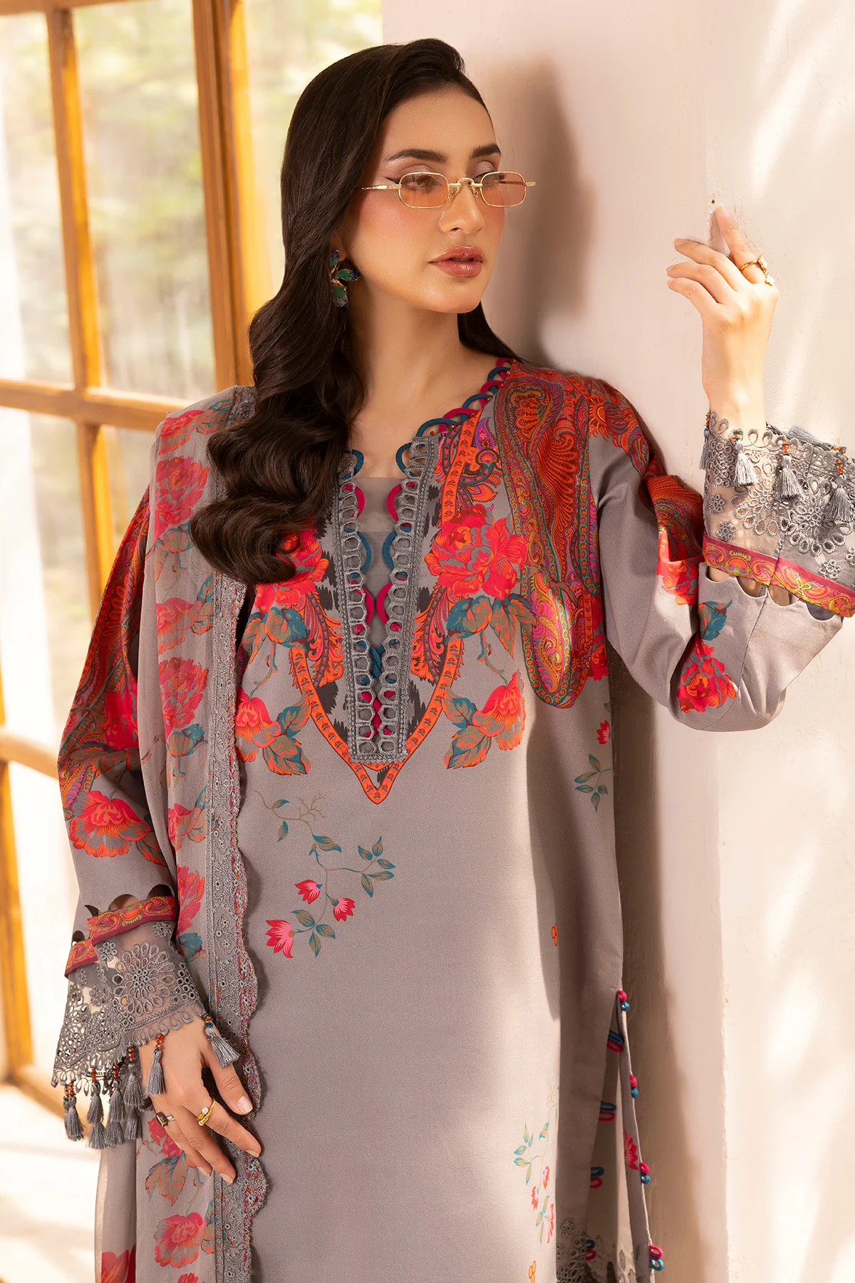 3-Pc Unstitched Embroidered Lawn Collection Cb5-04 - Image 4
